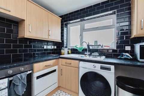 2 bedroom flat for sale, Gibson Road, Canford Heath, Poole, Dorset, BH17