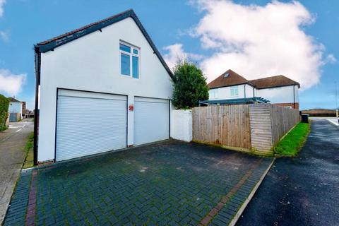 undefined, Portsmouth Road, LEE-ON-THE-SOLENT, Hampshire, PO13