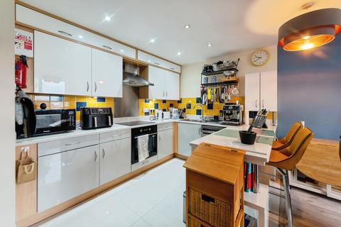 2 bedroom flat for sale, Weevil Lane, Gosport, Hampshire, PO12