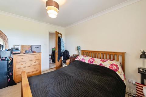 2 bedroom flat for sale, Crescent Road, Gosport, Hampshire, PO12