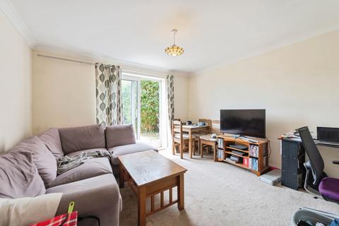 2 bedroom flat for sale, Crescent Road, Gosport, Hampshire, PO12