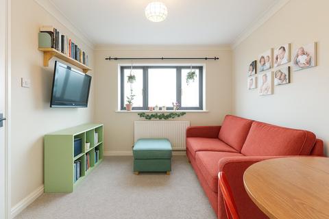 2 bedroom flat for sale, Mumby Road, Gosport, Hampshire, PO12