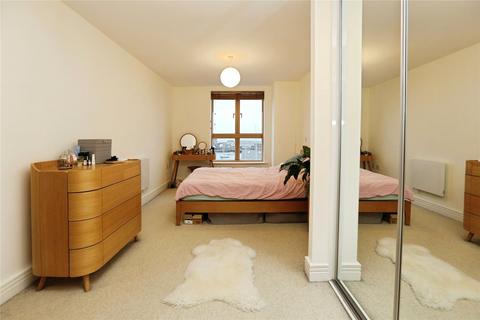 2 bedroom flat for sale, Galleon Place, Weevil Lane, Gosport, Hampshire, PO12