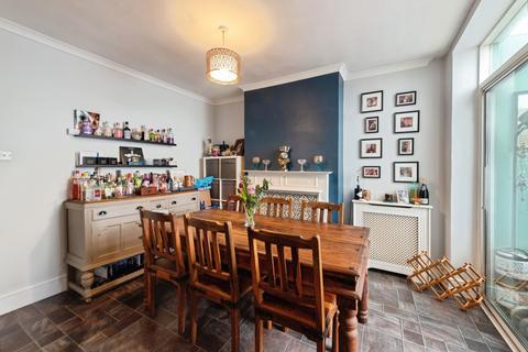4 bedroom terraced house for sale, Torquay Avenue, Gosport, Hampshire, PO12