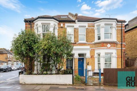 2 bedroom detached house to rent, Dundonald Road, Wimbledon, SW19