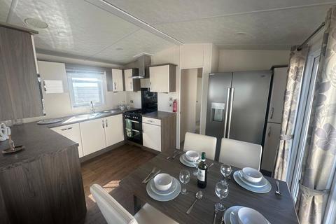 2 bedroom house for sale, Delta Cambridge, Lakeside Holiday Park, Chichester, PO20