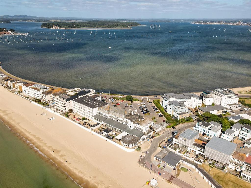 Banksbeach.jpg