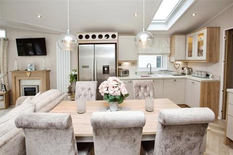 2 bedroom park home for sale, Solent Breezes, Chilling Lane, Warsash, Hampshire, SO31
