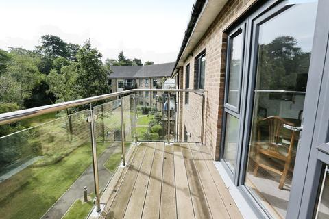 1 bedroom flat for sale, Hamilton Road, Sarisbury Green, Southampton, Hampshire, SO31