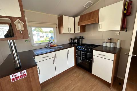 2 bedroom park home for sale, Solent Breezes, Chilling Lane, Warsash, Hampshire, SO31