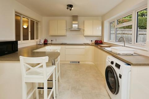 3 bedroom semi-detached house for sale, Painswick Close, Sarisbury Green, Southampton, Hampshire, SO31