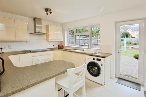 3 bedroom semi-detached house for sale, Painswick Close, Sarisbury Green, Southampton, Hampshire, SO31