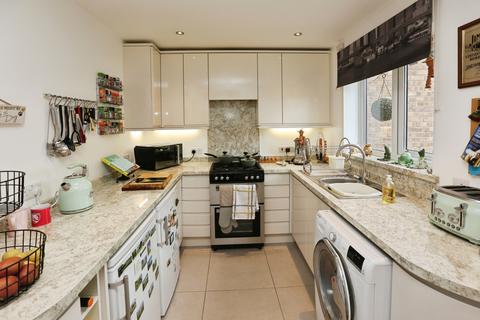 2 bedroom terraced house for sale, Albacore Avenue, Warsash, Southampton, Hampshire, SO31