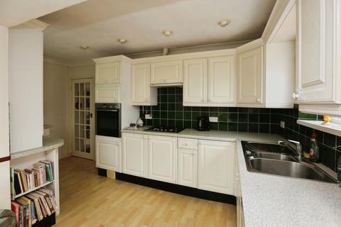 2 bedroom bungalow for sale, Locks Heath Park Road, Locks Heath, Southampton, Hampshire, SO31