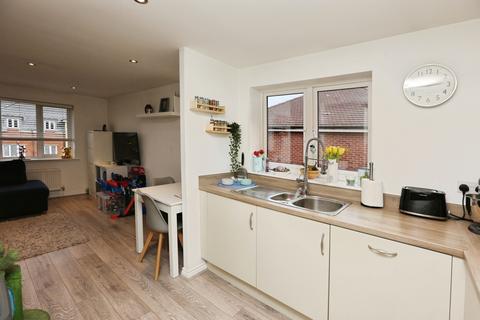2 bedroom flat for sale, Firecracker Drive, Locks Heath, Southampton, Hampshire, SO31