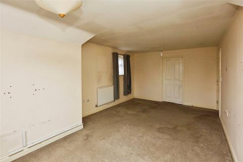 2 bedroom flat for sale, Station Road, Park Gate, Southampton, Hampshire, SO31