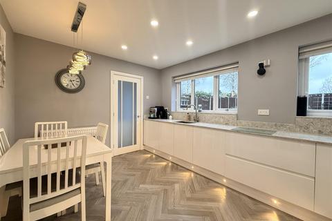 3 bedroom detached house for sale, Heath Farm Road, Stourbridge