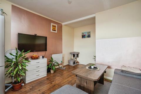 2 bedroom flat for sale, Waverley Road, Southsea, Hampshire, PO5
