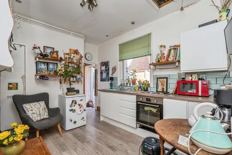 1 bedroom flat for sale, Montgomerie Road, SOUTHSEA, Hampshire, PO5