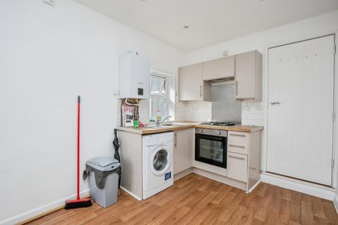 2 bedroom flat for sale, Somers Road, Southsea, Hampshire, PO5