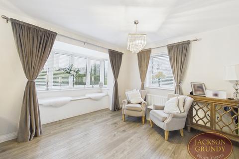 4 bedroom detached house for sale, Croxden Way, Monksmoor, NN11 2PD