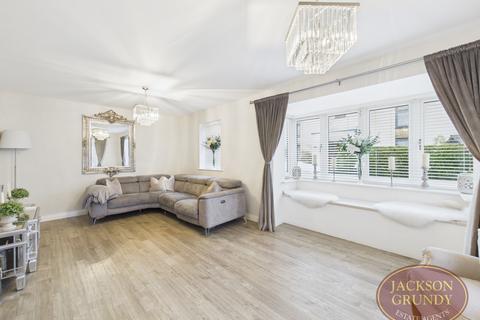 4 bedroom detached house for sale, Croxden Way, Monksmoor, NN11 2PD