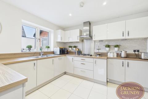 4 bedroom detached house for sale, Croxden Way, Monksmoor, NN11 2PD