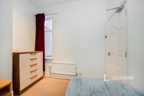 1 bedroom terraced house to rent, Winter Road, PO4