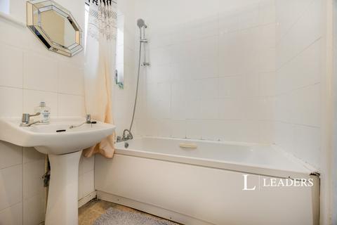 1 bedroom terraced house to rent, Winter Road, PO4