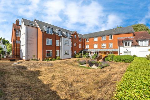2 bedroom flat for sale, Bridge Road, Romsey, Hampshire, SO51