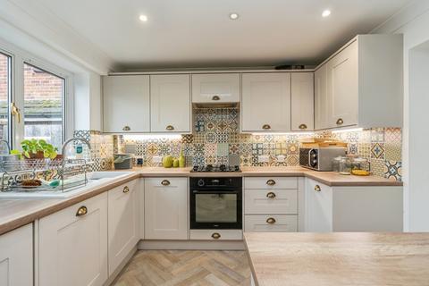 undefined, Chestnut Close, Romsey, Hampshire, SO51