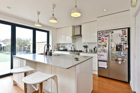 4 bedroom semi-detached house for sale, Wroxham Gardens, Potters Bar, EN6