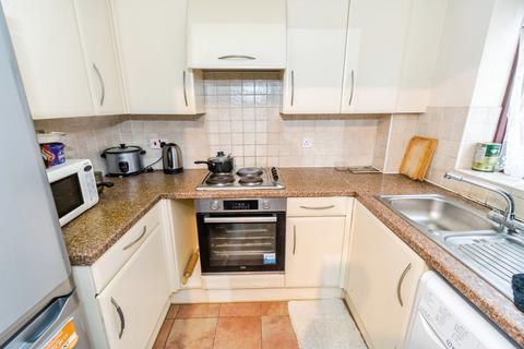 2 bedroom flat for sale, Byron Court, Hill Lane, Southampton, Hampshire, SO15