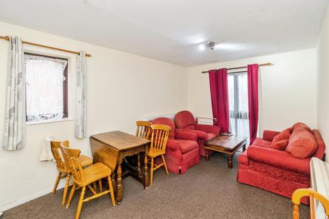 2 bedroom flat for sale, Byron Court, Hill Lane, Southampton, Hampshire, SO15