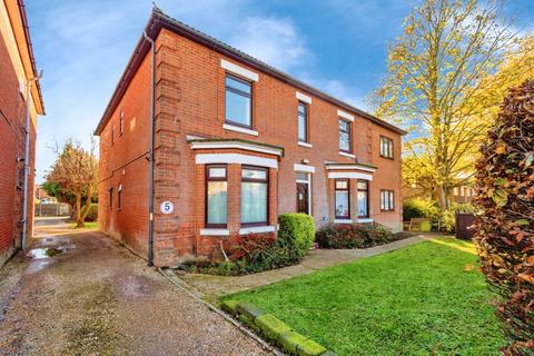 2 bedroom flat for sale, Winchester Road, Southampton, Hampshire, SO16