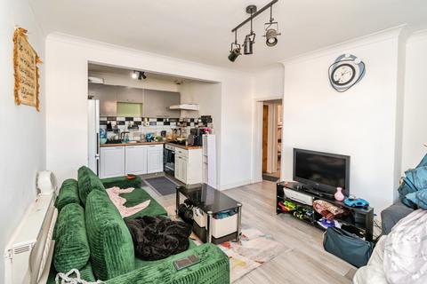 2 bedroom flat for sale, Winchester Road, Southampton, Hampshire, SO16