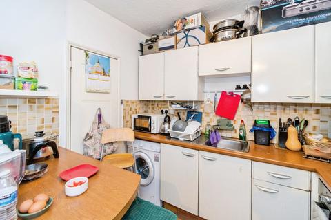 2 bedroom flat for sale, Winchester Road, Southampton, Hampshire, SO16
