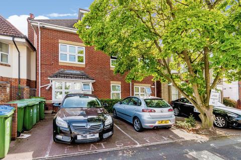 Roberts Road, Southampton, Hampshire, SO15