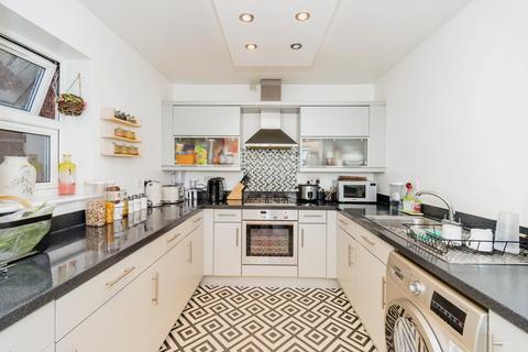 2 bedroom flat for sale, Roberts Road, Southampton, Hampshire, SO15