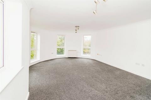2 bedroom flat for sale, Hill Lane, Southampton, Hampshire, SO15