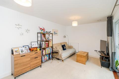 2 bedroom flat for sale, James Weld Close, Banister Park, Southampton, Hampshire, SO15