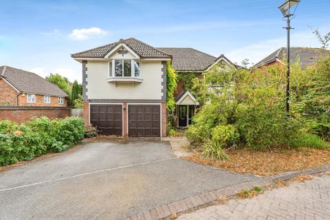 Crofton Close, Southampton, Hampshire, SO17