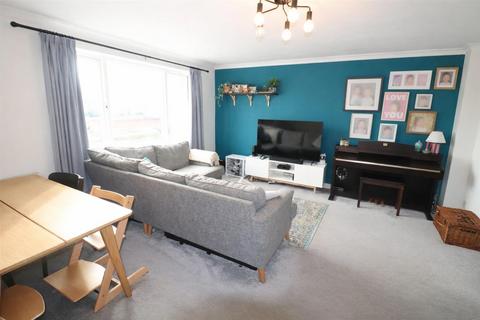 2 bedroom flat for sale, Coleridge Way, Orpington BR6