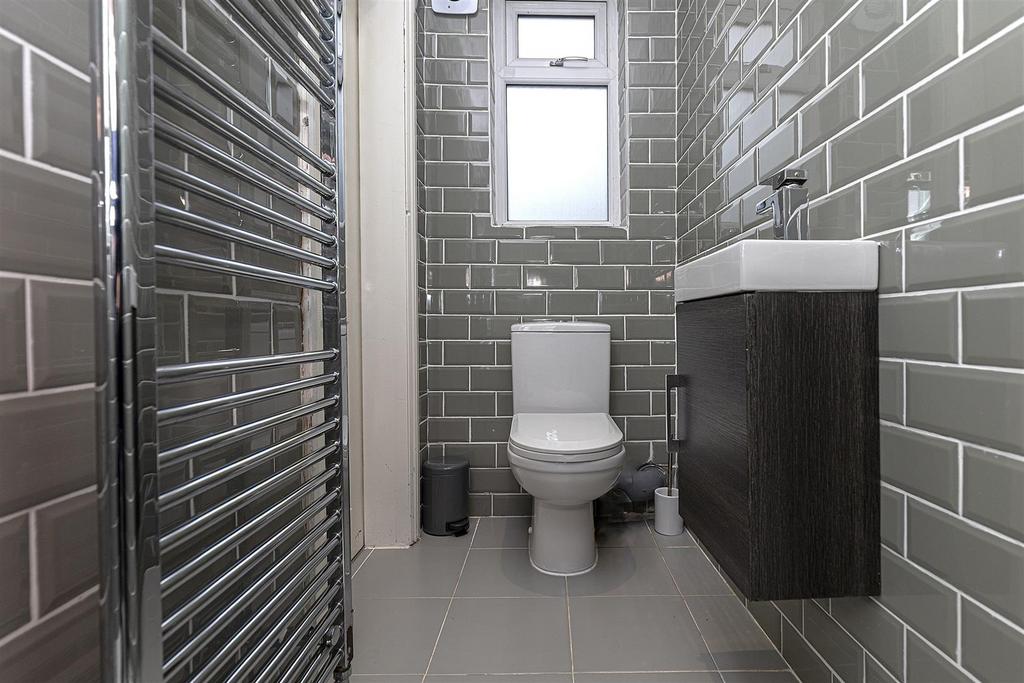 Bramleys Estate Agents - Far Common Road - Mirfiel