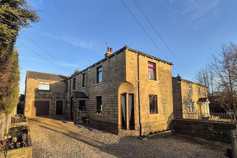 5 bedroom detached house for sale, Far Common Road, Mirfield