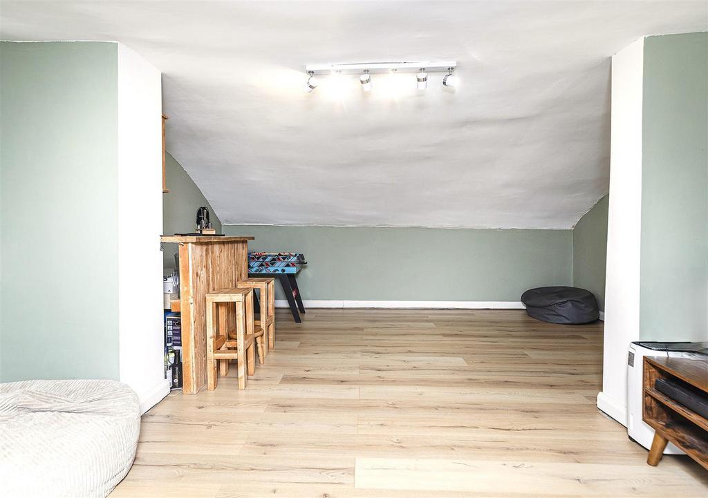 Bramleys Estate Agents - Far Common Road - Mirfiel