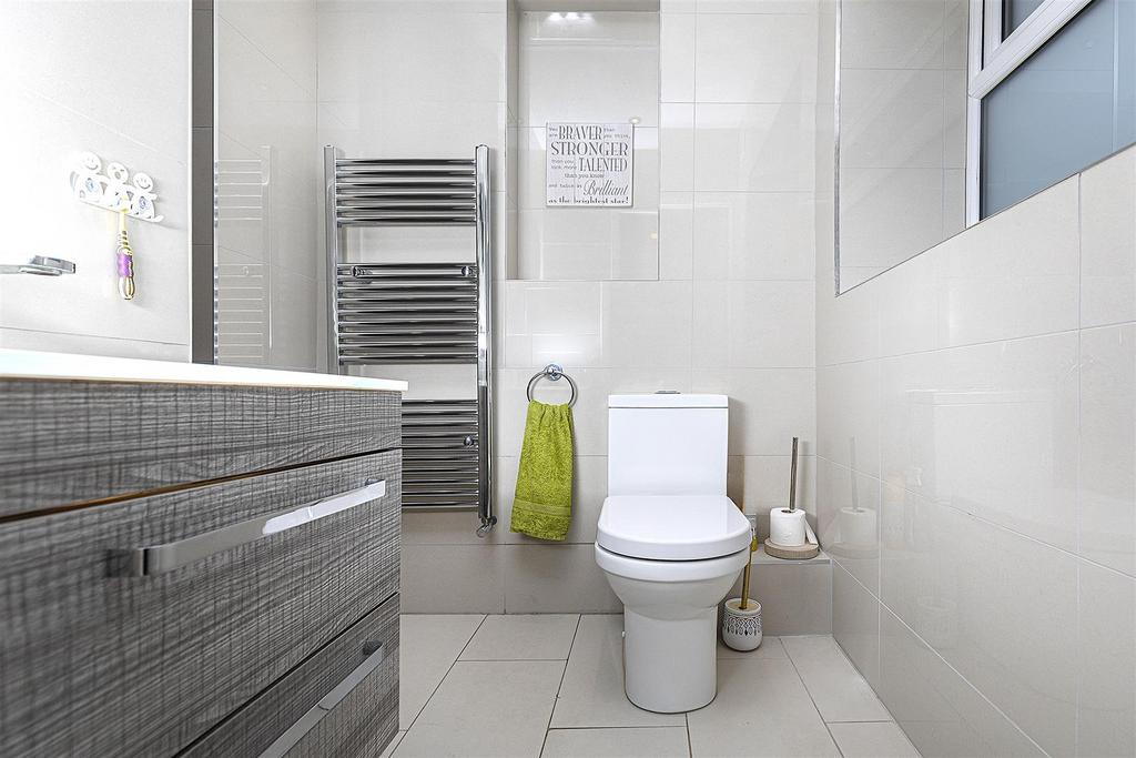 Bramleys Estate Agents - Far Common Road - Mirfiel
