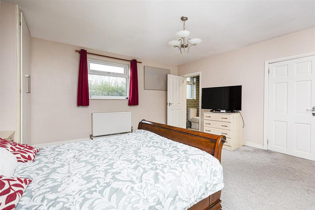 Bramleys Estate Agents - Far Common Road - Mirfiel