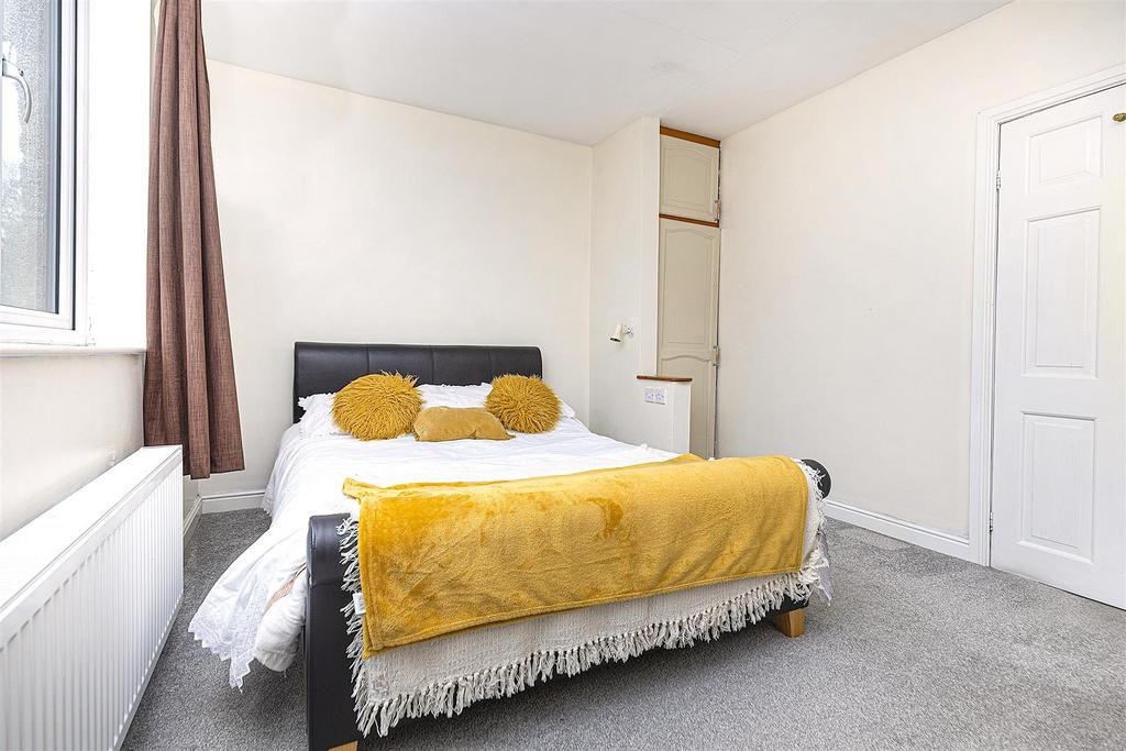 Bramleys Estate Agents - Far Common Road - Mirfiel