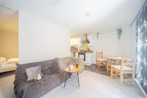1 bedroom flat for sale, High Street, Southampton, Hampshire, SO14